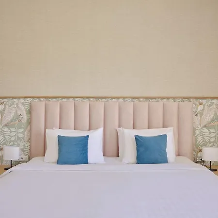 Atlantica Eleon Grand منتجع